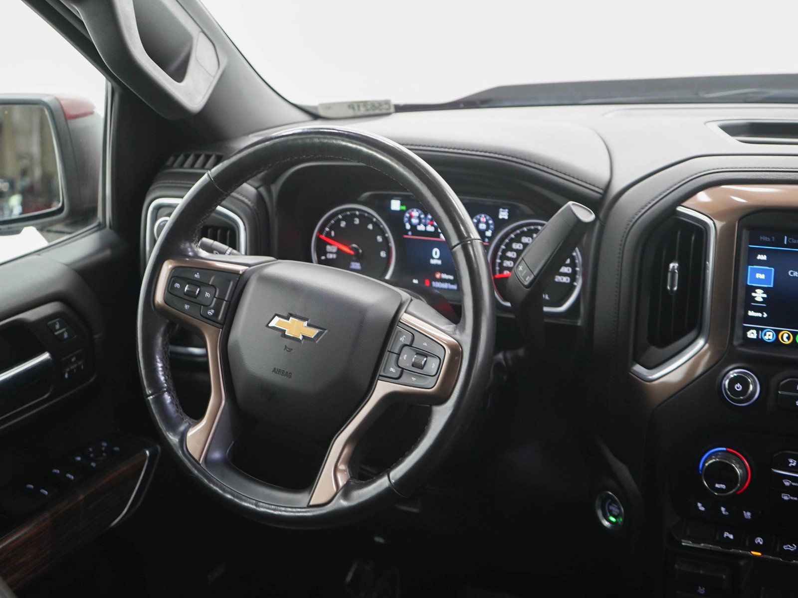Used 2019 Chevrolet Silverado 1500 High Country w/ Z71 Off-Road Package AWD/4WD image 15