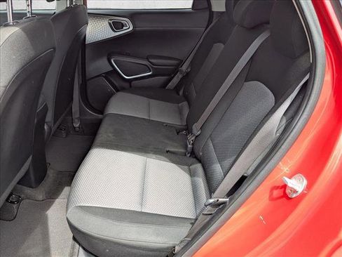 Used 2022 Kia Soul LX w/ Technology Package FWD image 17