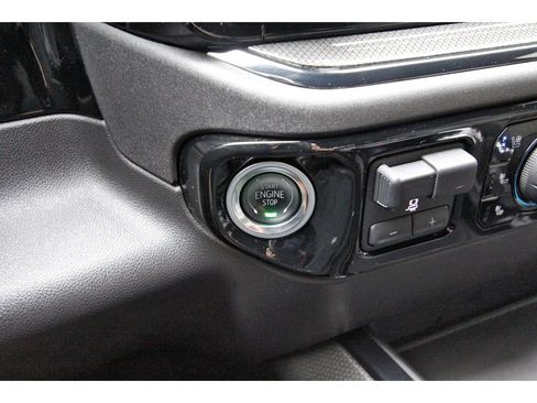 Used 2025 Chevrolet Silverado 1500 ZR2 w/ Technology Package AWD/4WD image 28