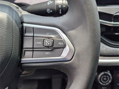 Used 2024 Jeep Compass Latitude AWD/4WD image 21