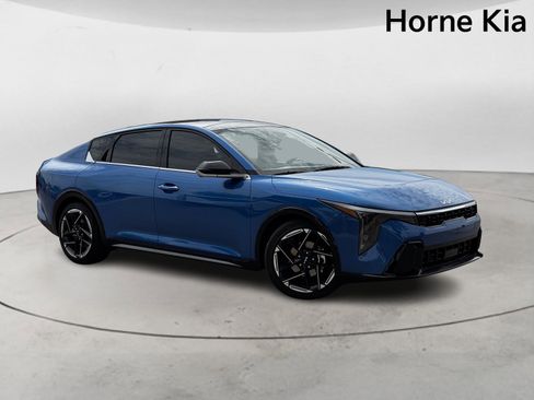 New 2025 Kia K4 GT-Line w/ GT-Line Sunroof Package image 2