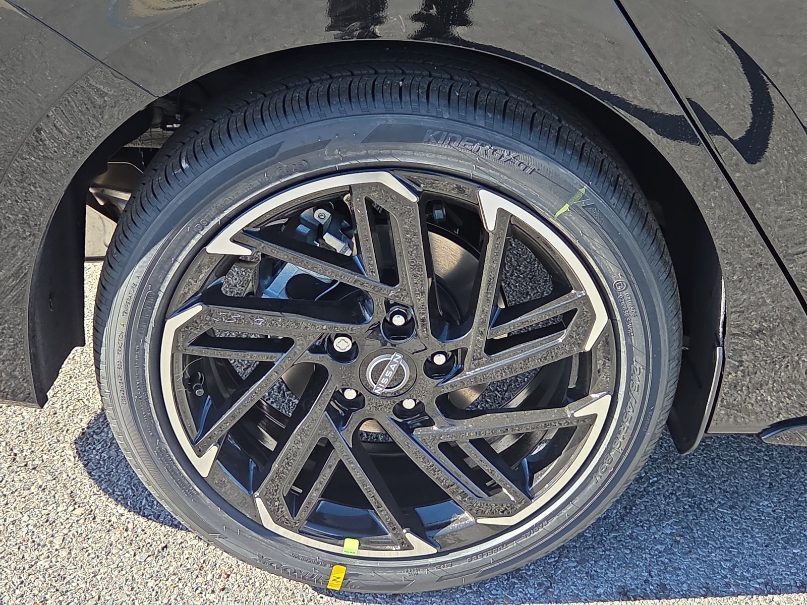 New 2026 Nissan Sentra SR w/ SR Premium Package FWD image 7