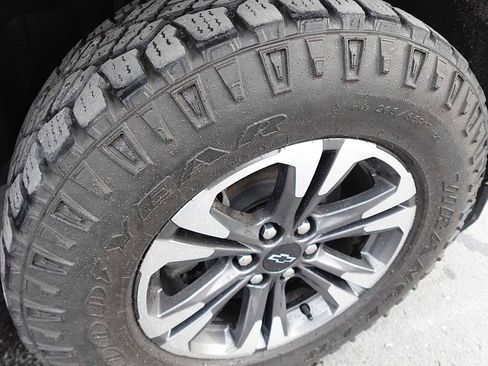 Used 2022 Chevrolet Colorado Z71 image 32