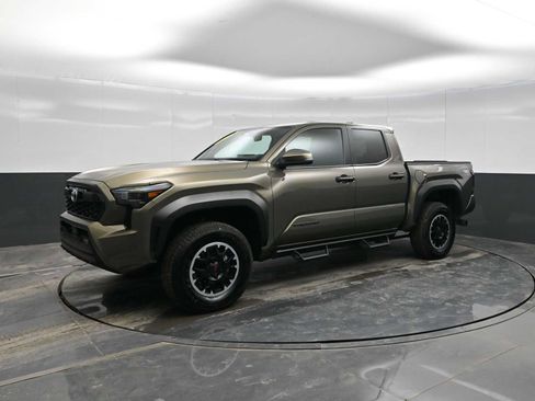 Used 2024 Toyota Tacoma TRD Off-Road image 1