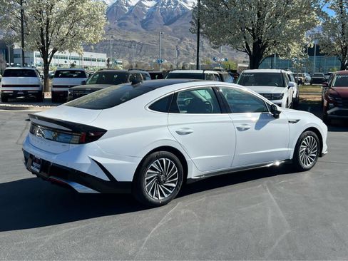 New 2026 Hyundai Sonata Limited FWD image 7