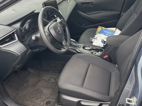 Used 2023 Toyota Corolla LE image 6