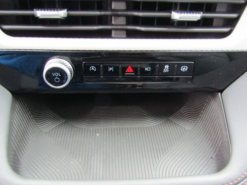 New 2025 Ford Explorer Active w/ Active Comfort Package image 24