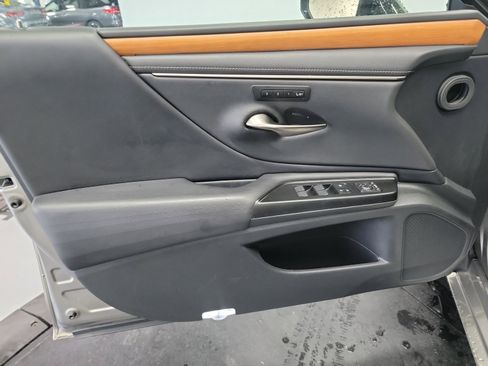 Used 2020 Lexus ES 350 w/ Luxury Package FWD image 13