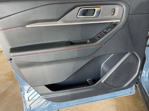 Used 2025 Ford Explorer ST-Line RWD image 9