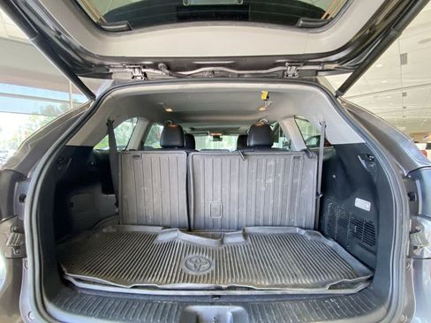 Used 2017 Toyota Highlander Limited AWD/4WD image 28