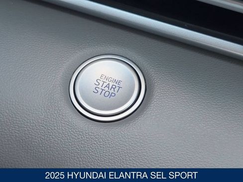 Certified 2025 Hyundai Elantra Sport FWD image 26