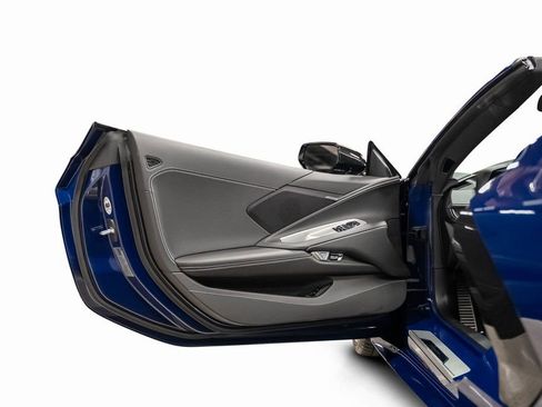 Used 2025 Chevrolet Corvette Stingray Coupe image 49