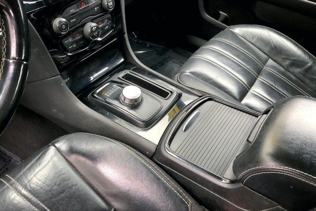 Used 2019 Chrysler 300 S RWD image 16