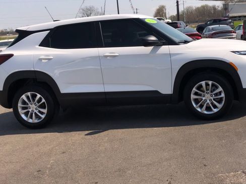 Used 2025 Chevrolet TrailBlazer LS image 9