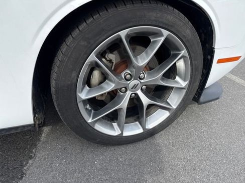 Used 2022 Dodge Challenger GT image 11