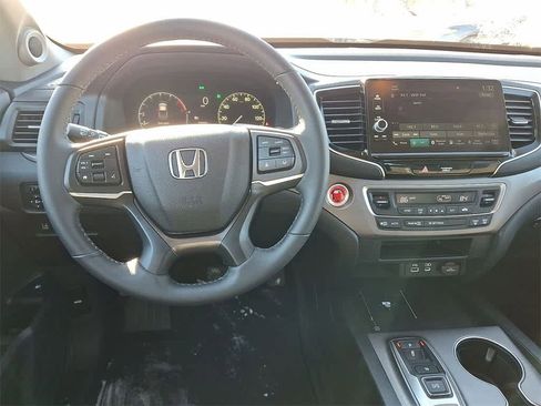 Certified 2025 Honda Ridgeline Sport image 21