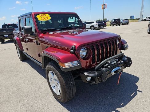 Used 2021 Jeep Gladiator Sport AWD/4WD image 11