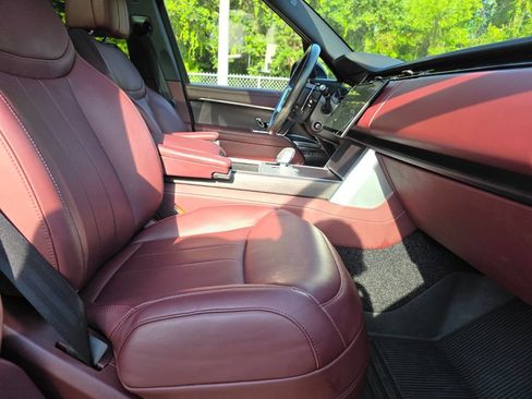 Used 2024 Land Rover Range Rover SE AWD/4WD image 14