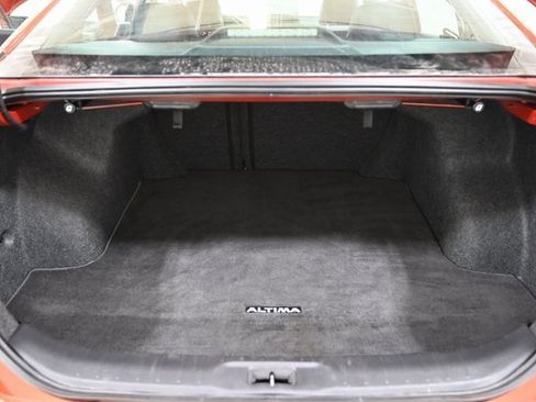 Used 2020 Nissan Altima 2.5 SR w/ Premium Package image 20