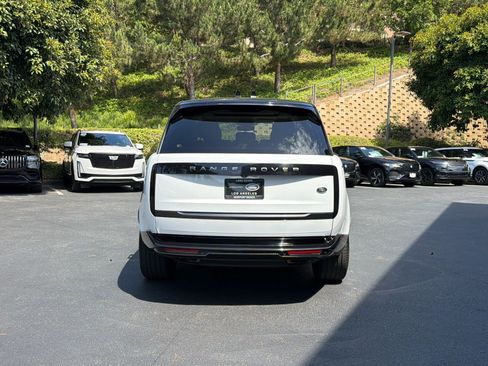 Certified 2022 Land Rover Range Rover Long Wheelbase SE AWD/4WD image 10