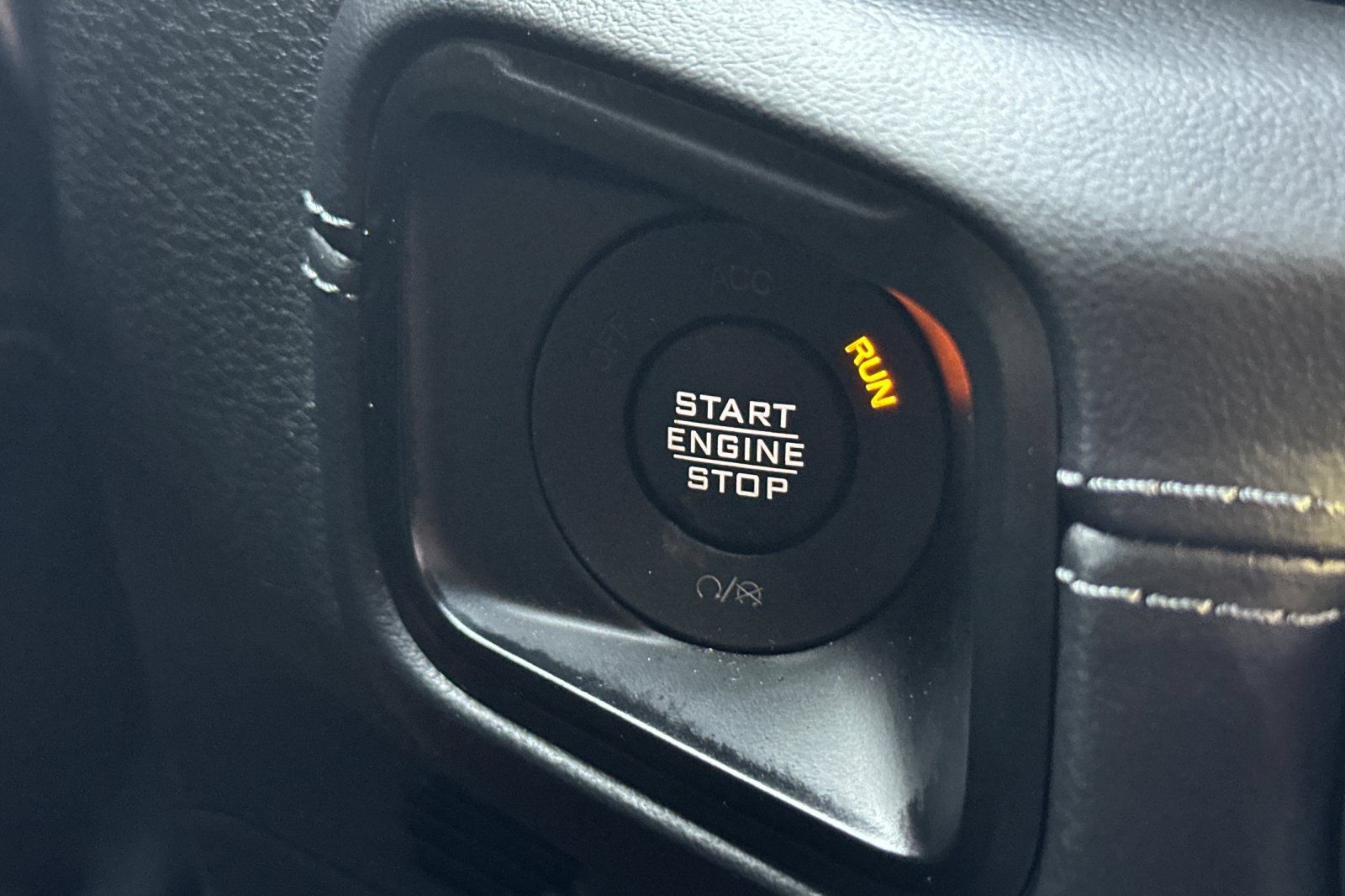 Used 2025 Jeep Wrangler Unlimited Rubicon AWD/4WD image 29