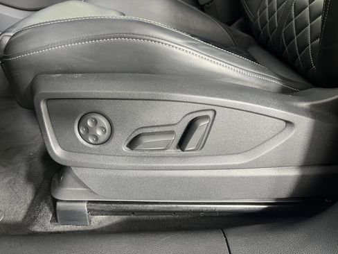 Used 2018 Audi SQ5 Prestige w/ Prestige Package image 20