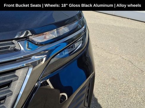 Used 2023 Chevrolet Equinox LS w/ Midnight Edition AWD/4WD image 19