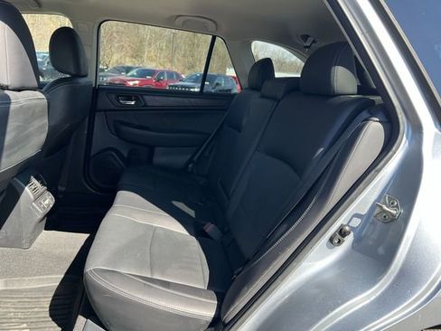 Used 2018 Subaru Outback 2.5i Limited AWD/4WD image 17