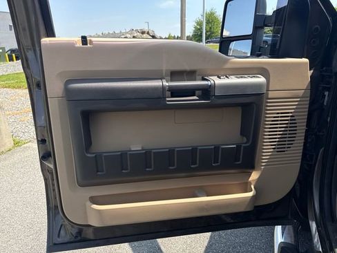 Used 2016 Ford F350 Lariat w/ Lariat Ultimate Package AWD/4WD image 23