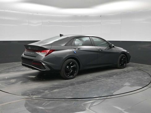 New 2026 Hyundai Elantra SEL Sport FWD image 8