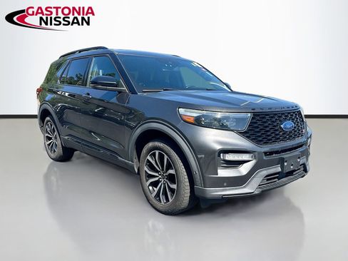 Used 2020 Ford Explorer ST AWD/4WD image 2