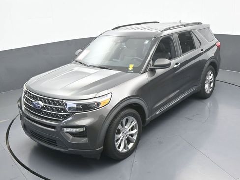 Used 2020 Ford Explorer XLT w/ Equipment Group 202A image 54