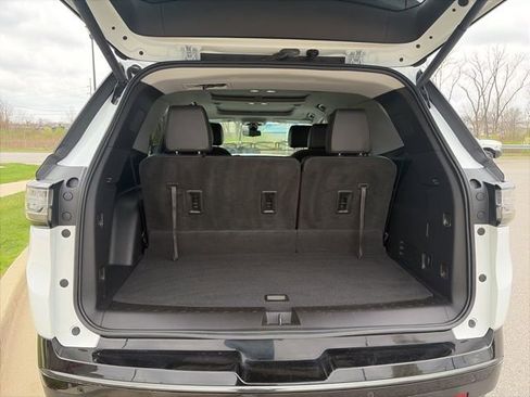 Used 2021 Chevrolet Traverse Premier w/ Redline Edition image 11