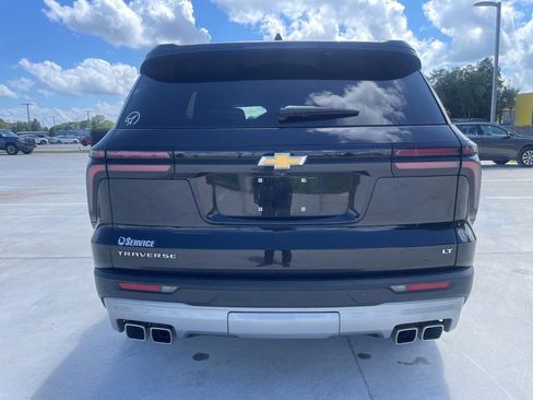 Used 2024 Chevrolet Traverse LT w/ LPO, Floor Liner Package FWD image 6