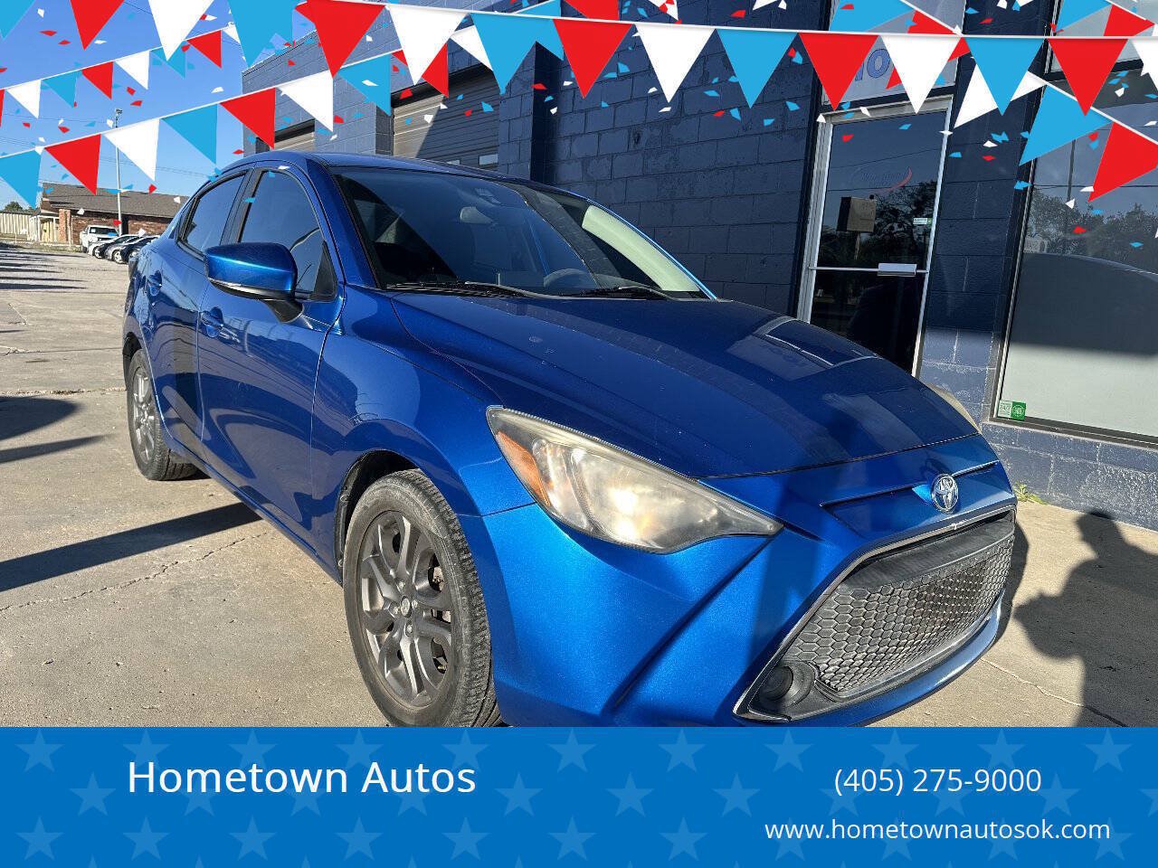 Used 2019 Toyota Yaris LE FWD image 1