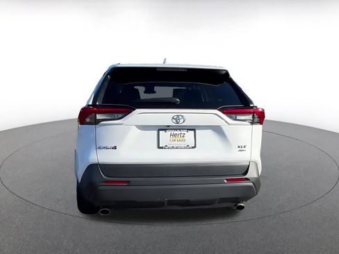 Used 2025 Toyota RAV4 XLE image 12