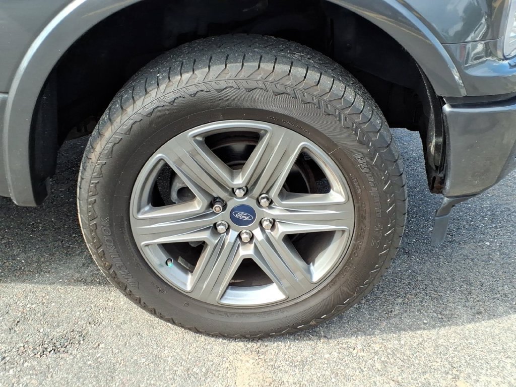 Used 2019 Ford F150 Lariat w/ Equipment Group 502A Luxury AWD/4WD image 9