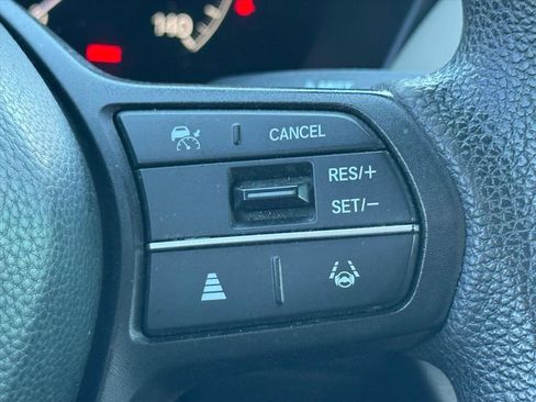 Used 2023 Honda HR-V LX image 24