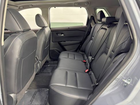 Used 2023 Nissan Rogue SL w/ SL Premium Package image 39