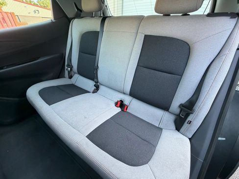 Used 2018 Chevrolet Bolt LT FWD image 19