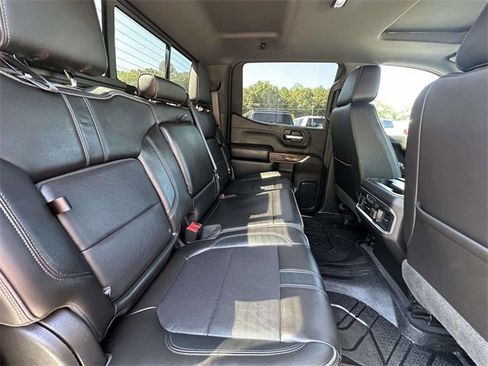 Used 2019 Chevrolet Silverado 1500 High Country image 32