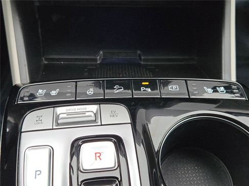 Used 2024 Hyundai Tucson Limited image 34