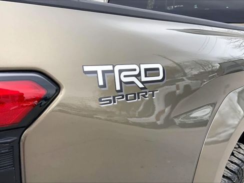 Used 2025 Toyota Tacoma TRD Sport image 10