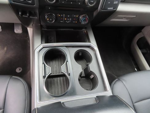 Used 2018 Ford F250 XLT w/ XLT Premium Package image 27