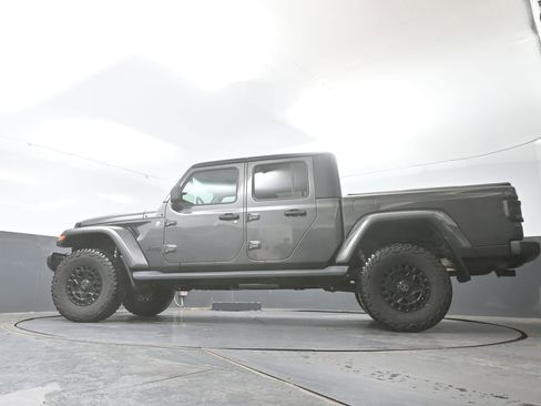 Used 2021 Jeep Gladiator Sport image 30
