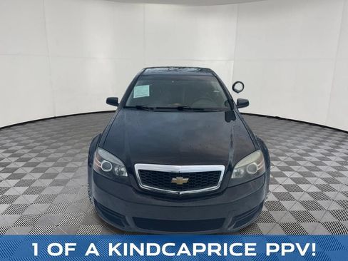 Used 2011 Chevrolet Caprice RWD image 2