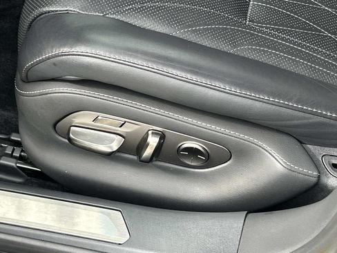 Used 2023 Lexus LS 500 AWD w/ Interior Upgrade Package image 15