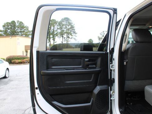 Used 2018 RAM 2500 Tradesman image 18