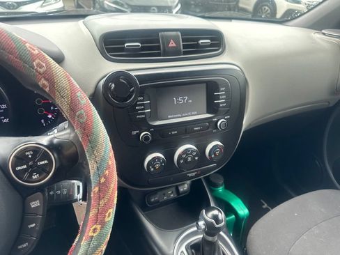 Used 2019 Kia Soul FWD image 12