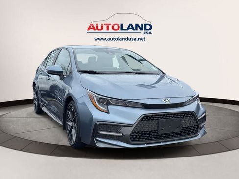 Used 2022 Toyota Corolla SE w/ SE Premium Package image 2